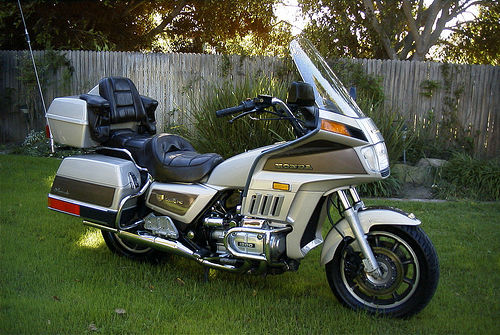 Honda goldwing online 1200 specs